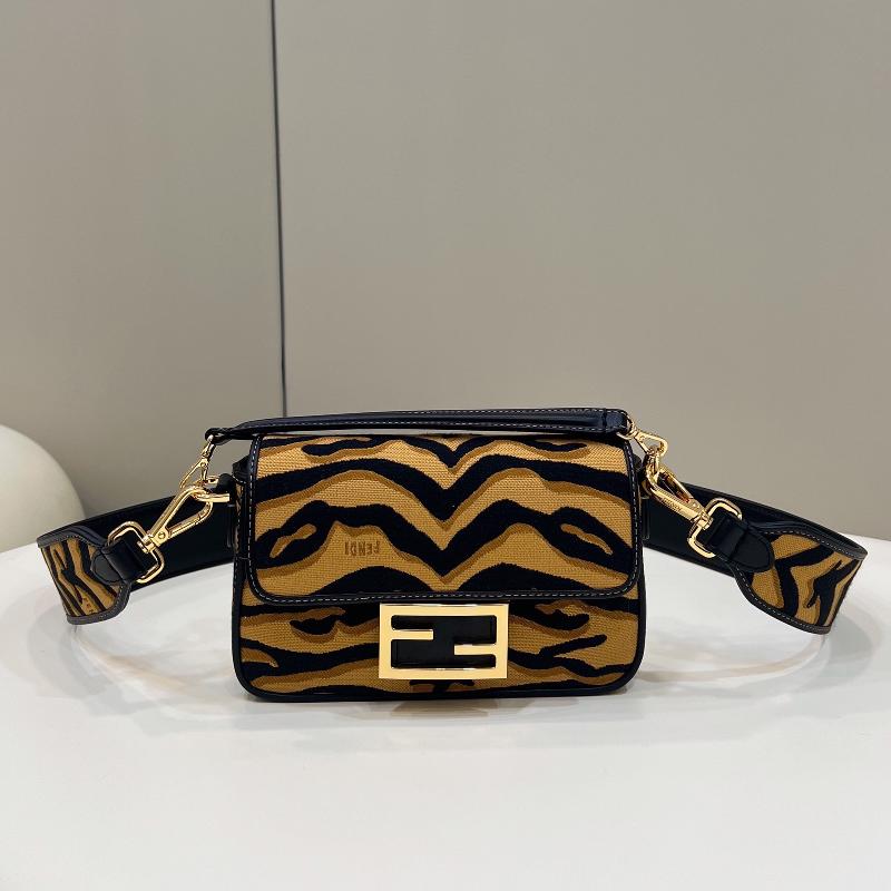 Fendi Clutches Shoulder Bag 8BS017 Tiger Pattern Material